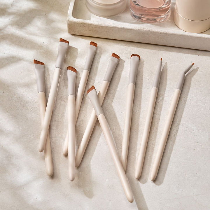 Technique PRO Flick Eyeliner-, Augenbrauen- & Detail-Make-up-Pinsel-Set (9-teilig)