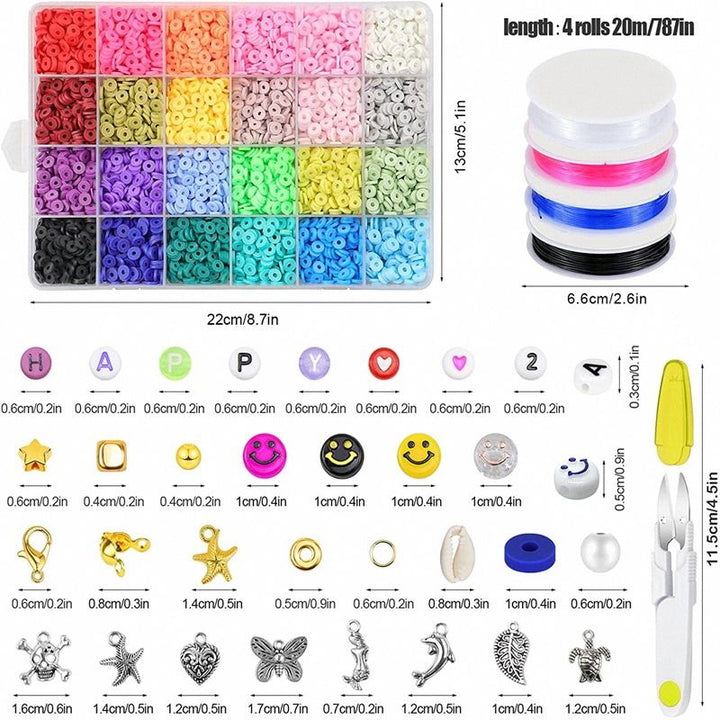 Das Fashiongirl Clay Beads / Heishi Beads Merkki Kit – KREA DIY Jewellery Kit enthält 7000 bunte Perlen, Anhänger, Buchstaben- und Smiley-Perlen, 4 mehrfarbige Schnüre, eine Schere mit gelbem Griff und Maße für jeden Artikel – perfekt für die Schmuckherstellung.