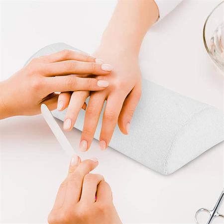 Maniküre-Kissen – Für den Fall, dass Sie Nagellack auftragen müssen – | Fashiongirl