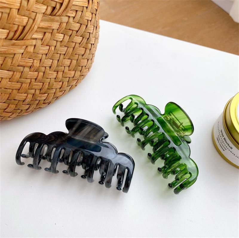SOHO Cloud Hair Claw – Schwarz – Haaraccessoires