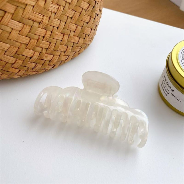 SOHO Cloud Hair Claw – Weiß – Haaraccessoires