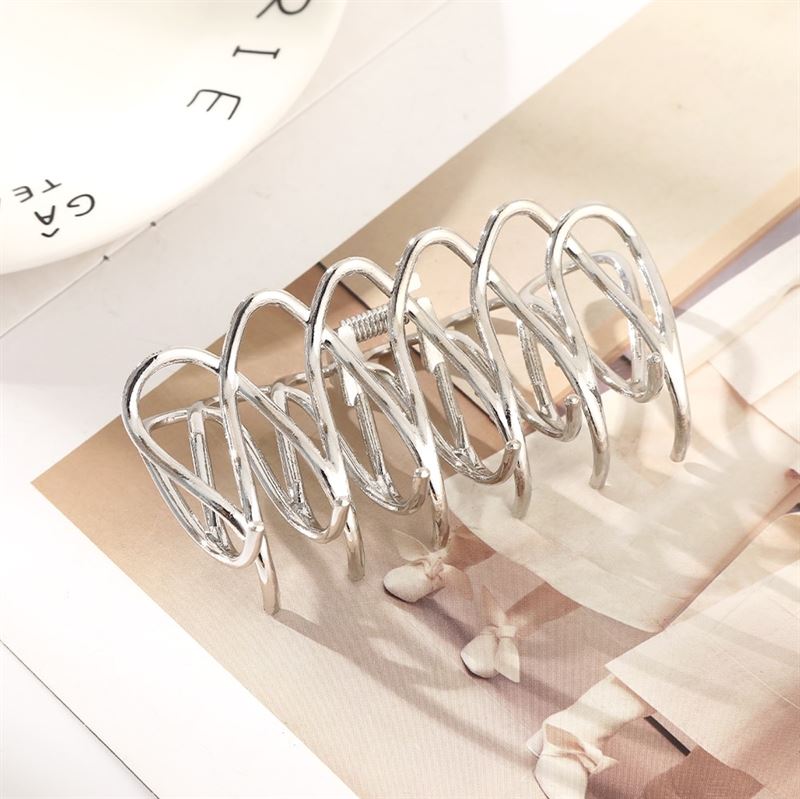 SOHO Olive Metal Hair Claw – Silber – Haaraccessoires