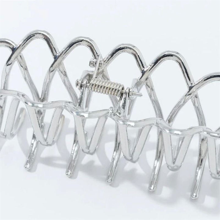 SOHO Olive Metal Hair Claw – Silber – Haaraccessoires