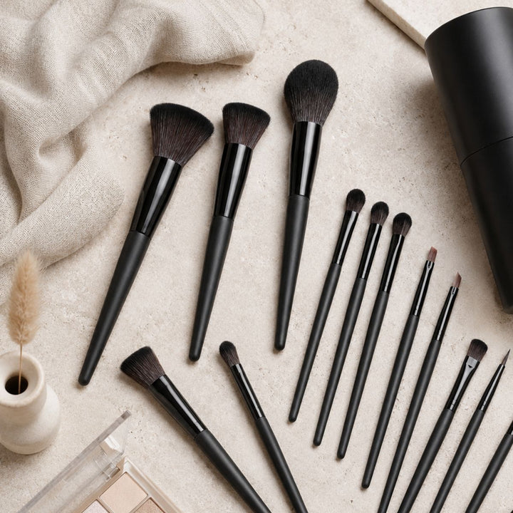 Technique PRO Raven Makeup Brush Set - 18 Professional Brushes - Brush sets - Technique PRO