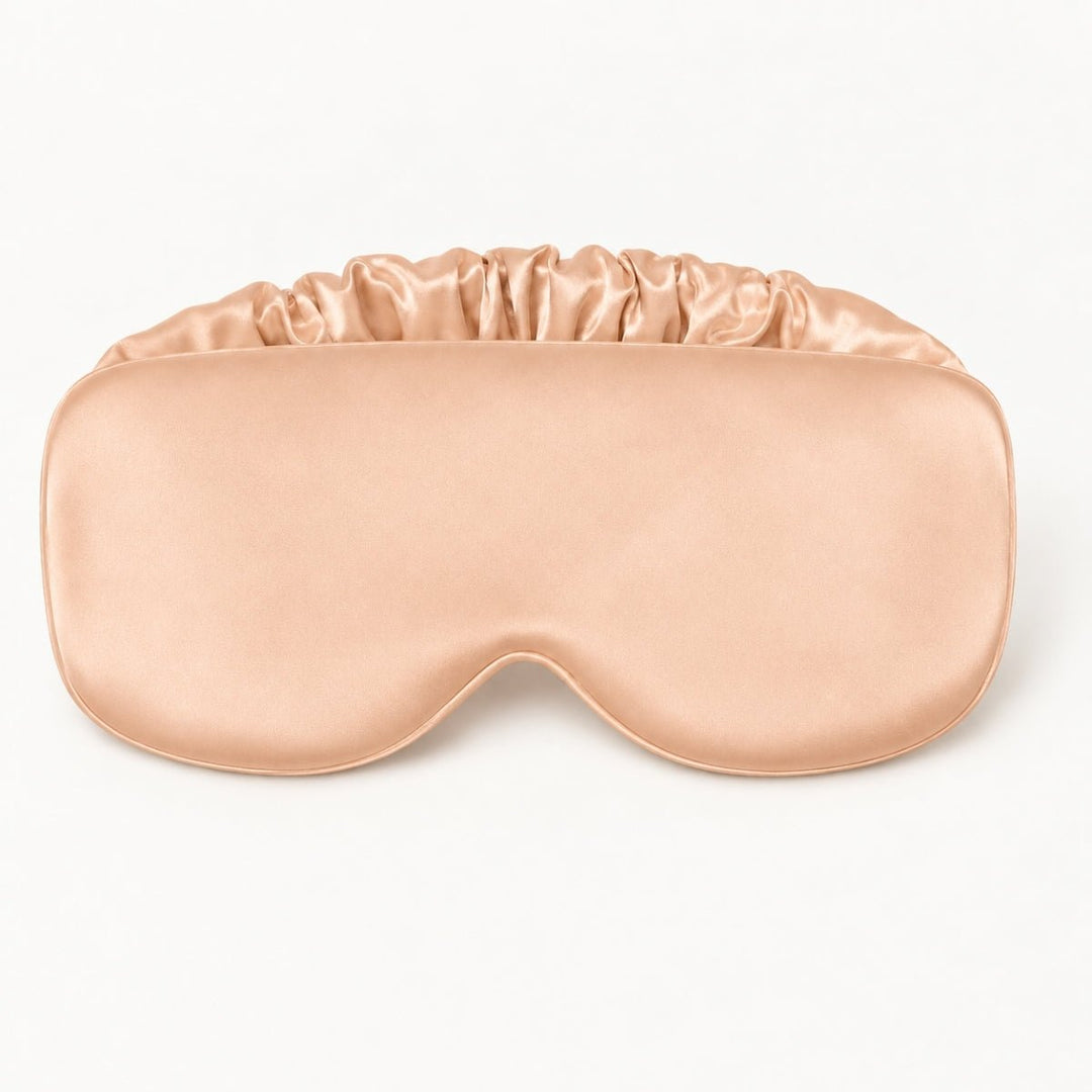 UNIQ Dream Cloud 3D Sleeping Eye Mask Light-Blocking - Apricot – image 10