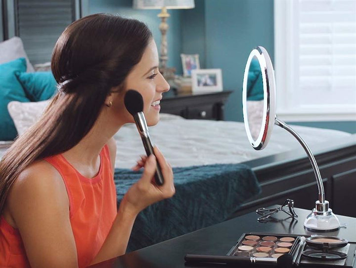 UNIQ Flexibler Spiegel mit LED-Licht und 10-facher Vergrößerung – | Fashiongirl